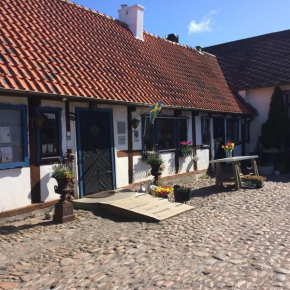 Tunneberga Gästgifvaregård in Jonstorp